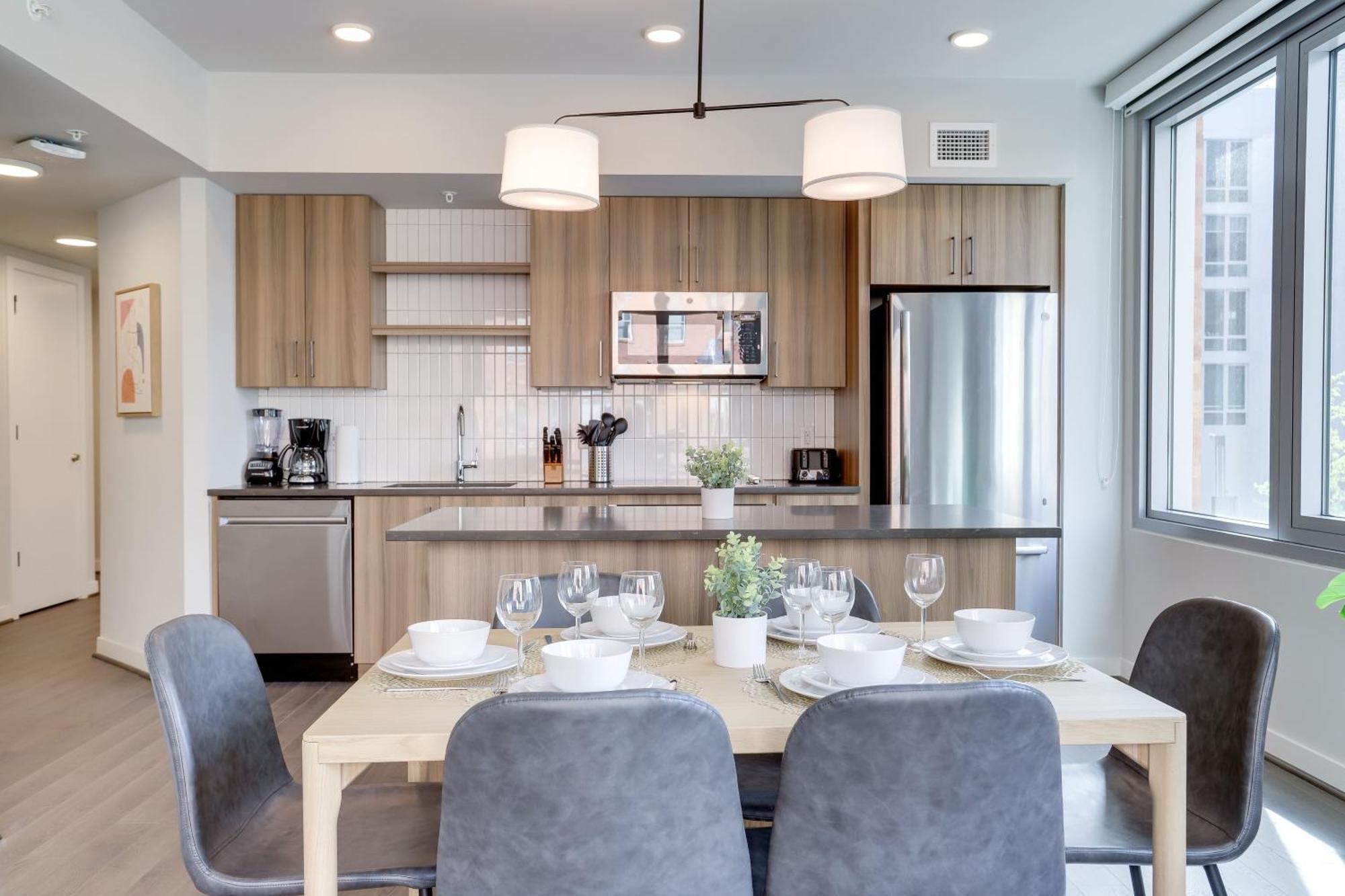 Stylish Condo At Clarendon With Rooftop Views Arlington Exterior photo