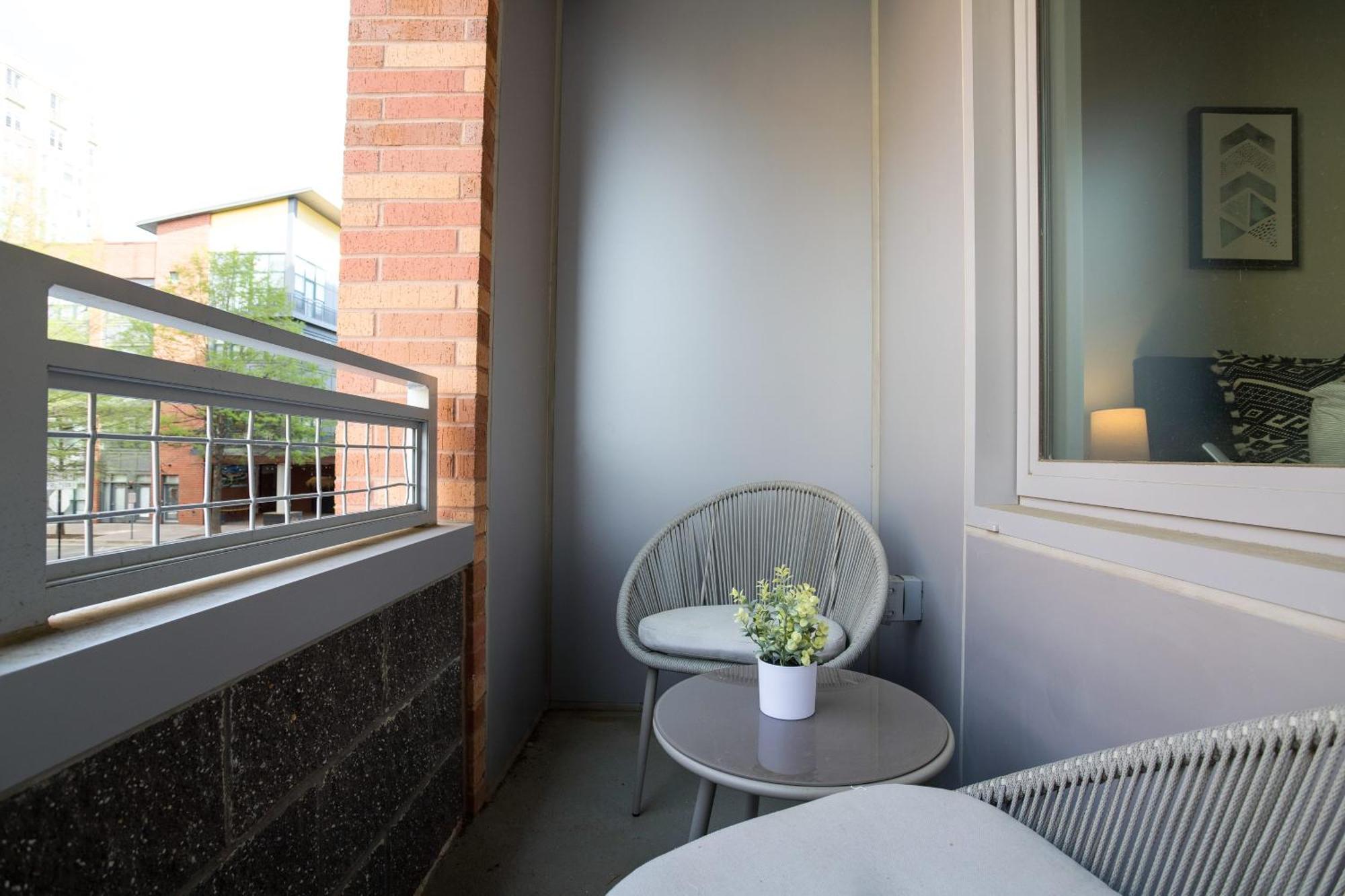 Stylish Condo At Clarendon With Rooftop Views Arlington Exterior photo